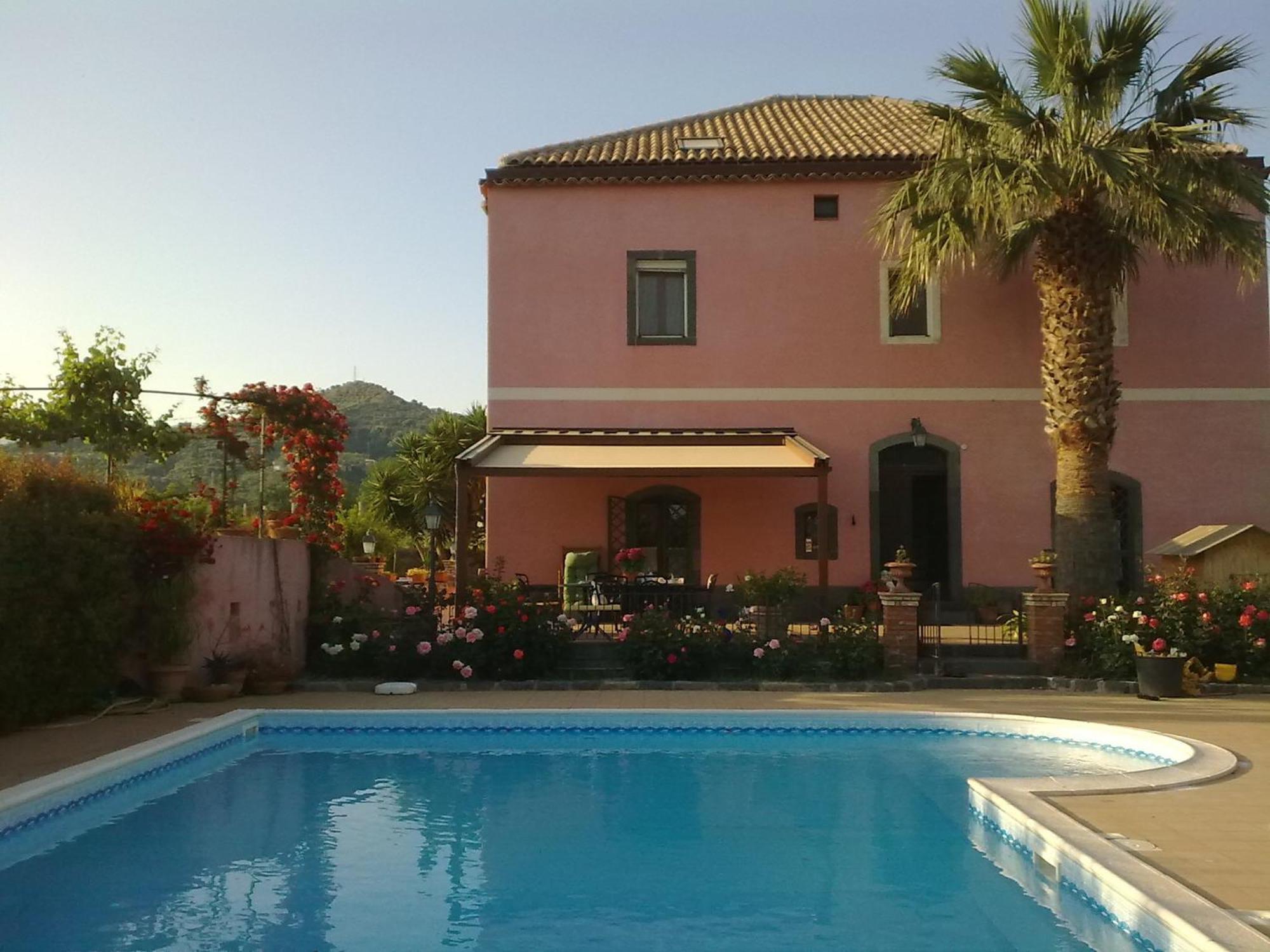 Bed and Breakfast Il Giardino Segreto Trappitello Habitación foto
