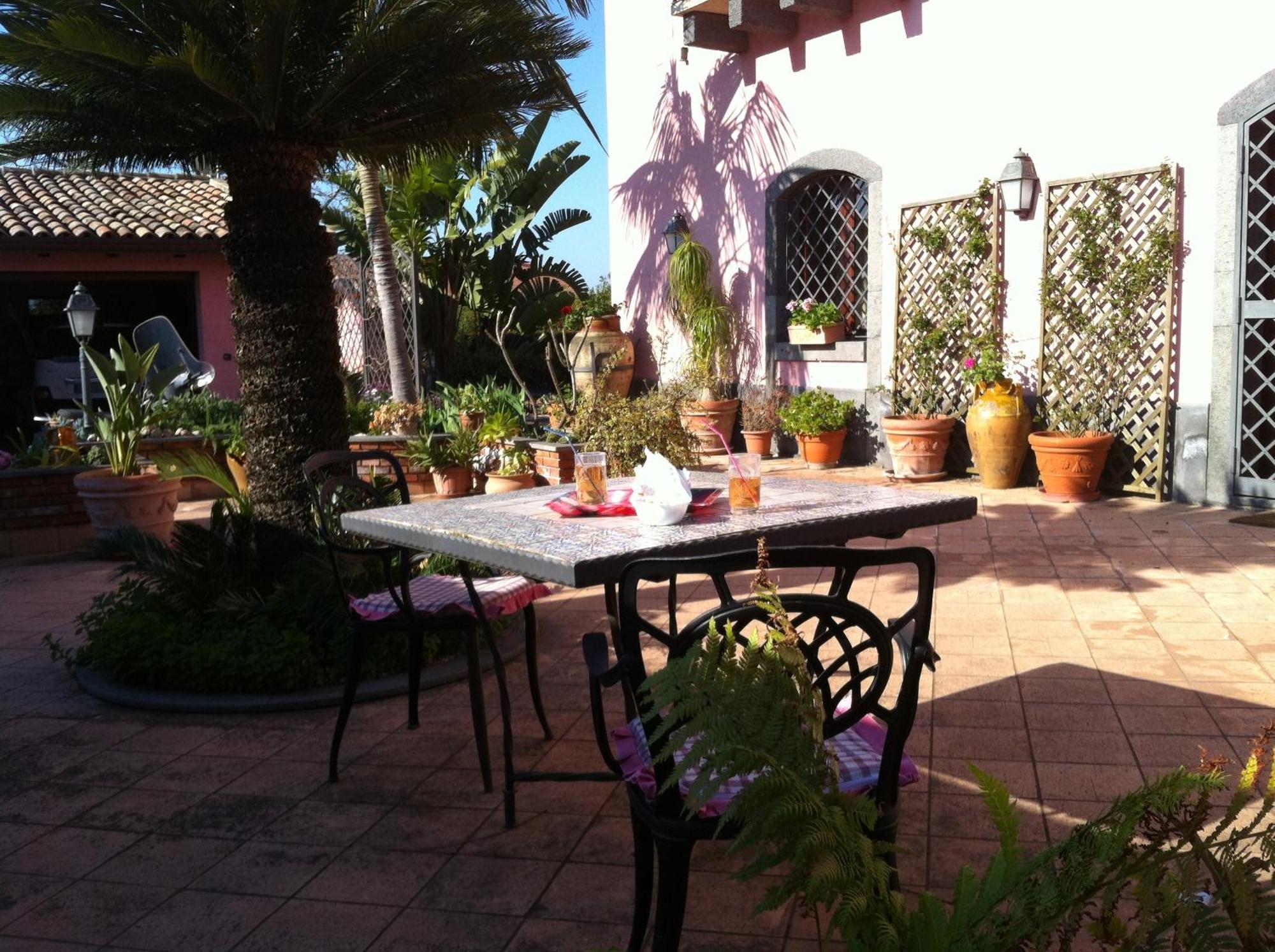 Bed and Breakfast Il Giardino Segreto Trappitello Habitación foto